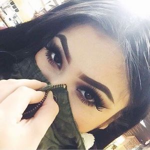 Meet your Posher, Leroy